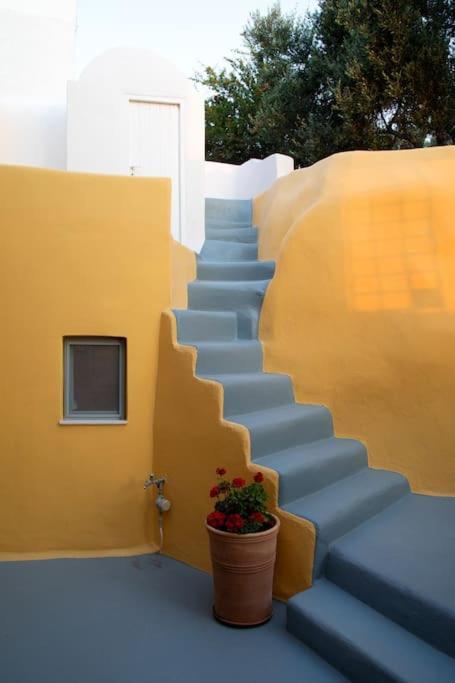 Hermes Cave House By Oias Local Cave Houses Exteriér fotografie